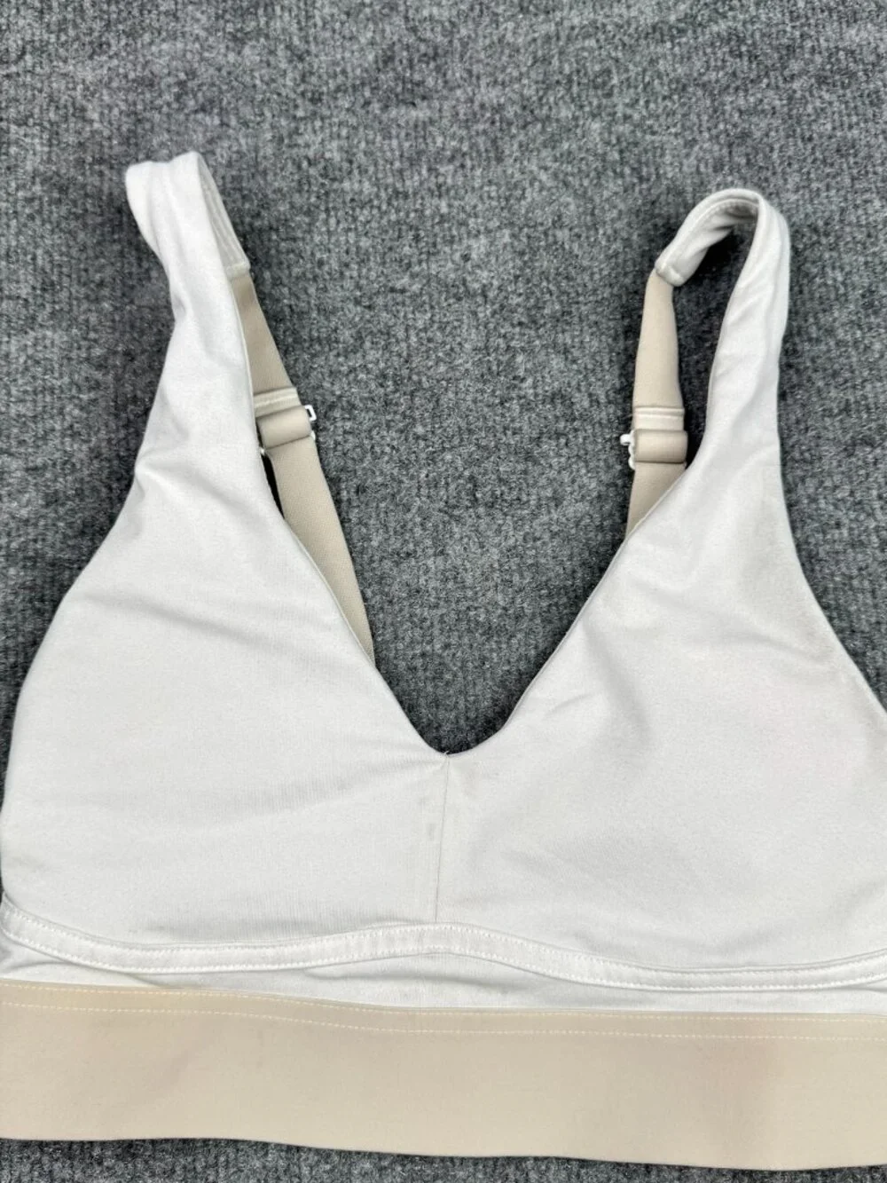 Fabletics Women's Gray Sports Bra Straps No Size Tag L Measurements Needs Wash